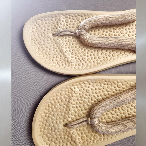 Allbirds Sugar Zeffers Flip Flops Sandals – Beige Eco Foam – Women's 9 / Unisex - Picture 4 of 8